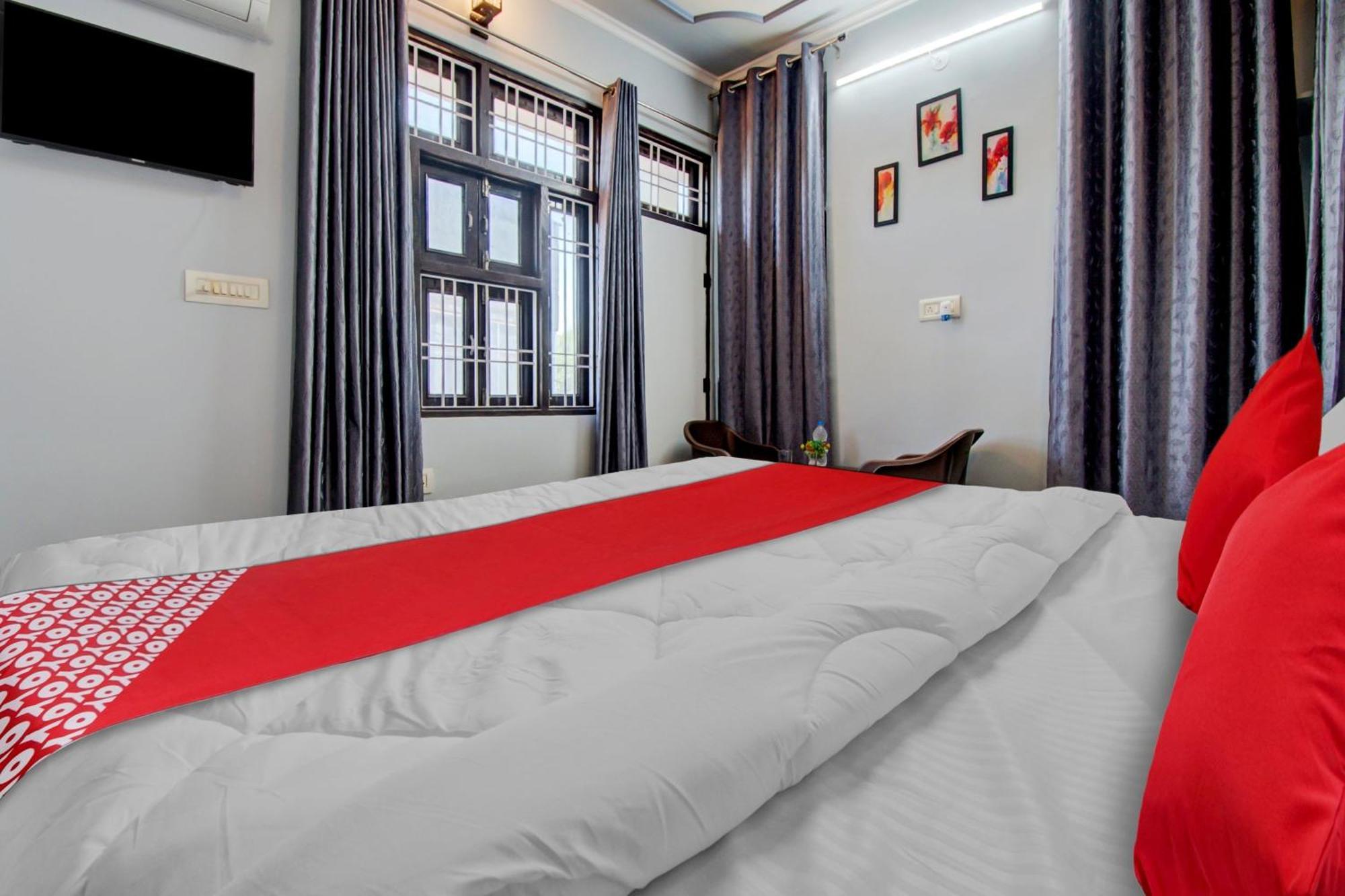 Oyo Flagship 81130 Vanya Guest House Джайпур Екстериор снимка