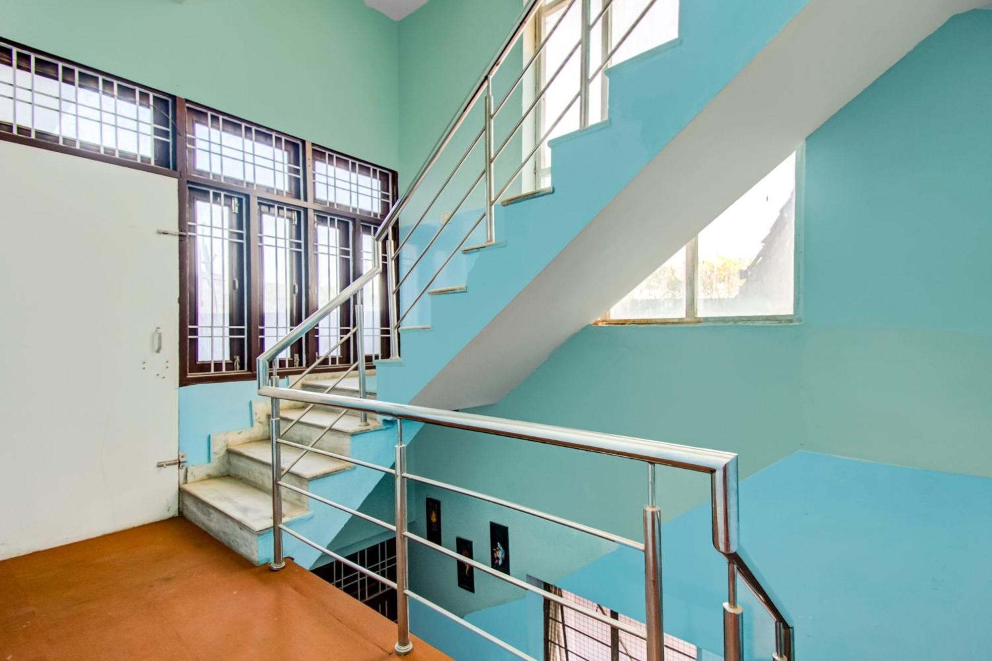 Oyo Flagship 81130 Vanya Guest House Джайпур Екстериор снимка
