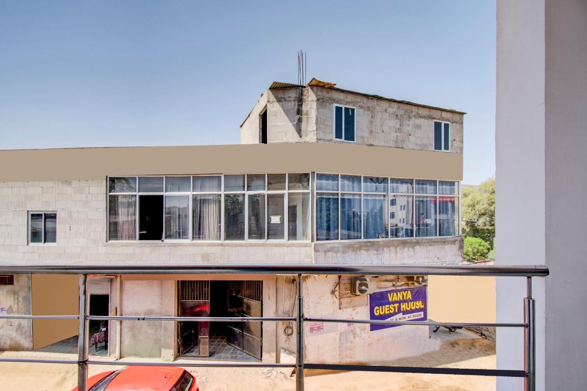 Oyo Flagship 81130 Vanya Guest House Джайпур Екстериор снимка
